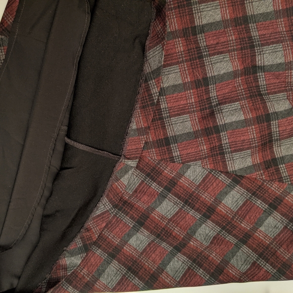 Gorgeous thick plaid waist skirt with lining. - Picture 4 of 6